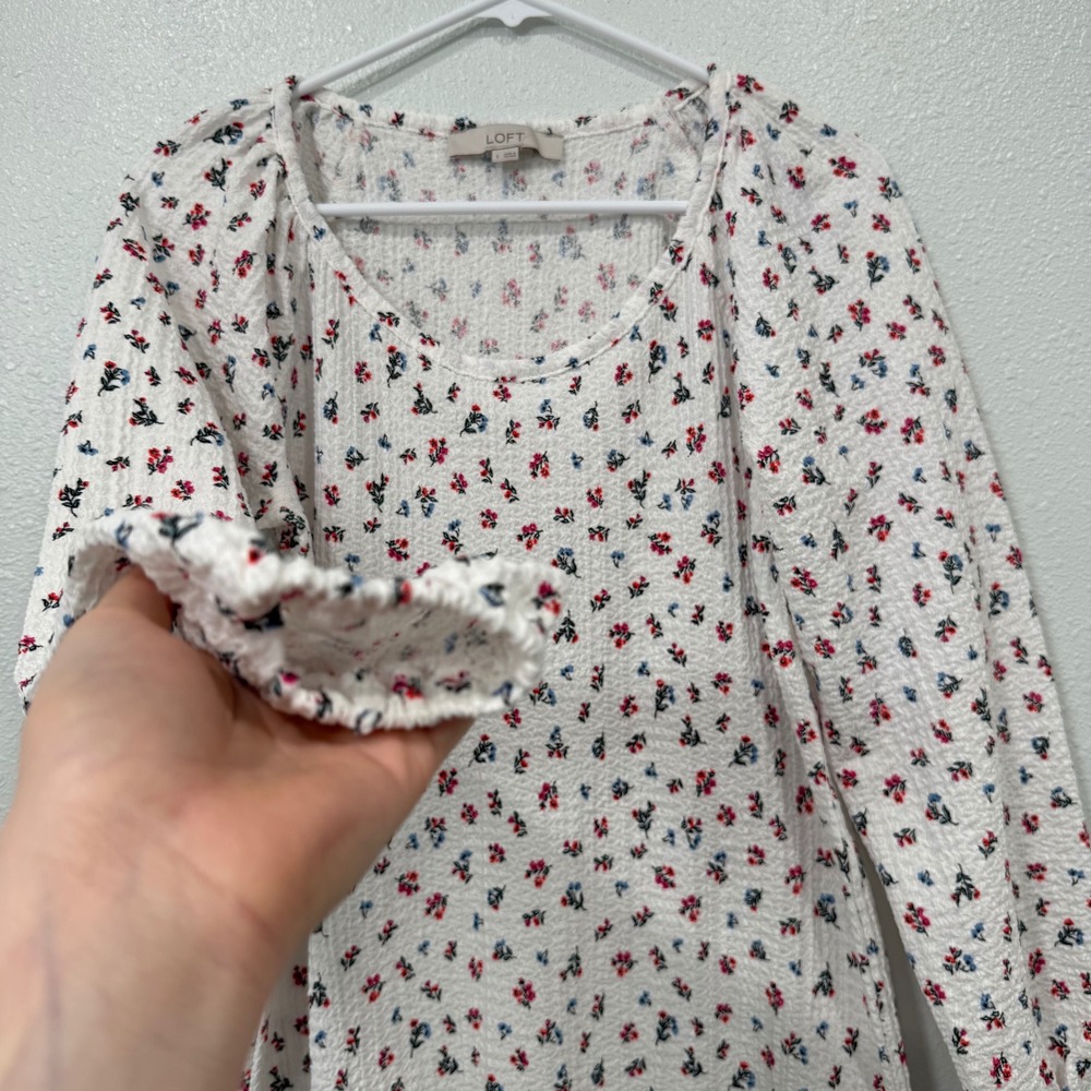 LOFT White Floral Textured Long Sleeve Scoop Neck Top Women's Size Small - Picture 3 of 8